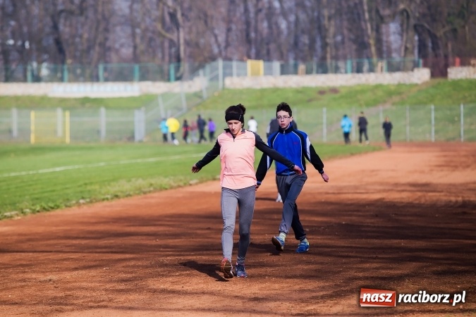 Zdjęcie w galerii na portalu naszraciborz.pl: BiegamBoLubię na stadionie OSiR-u wiadomości z regionu