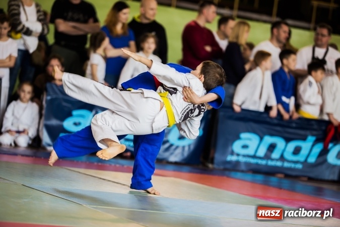 Zdjęcie w galerii na portalu naszraciborz.pl: Ogólnopolska Liga Dzieci i Młodzieży w Ju-Jitsu Sportowym w Kuźni Raciborskiej wiadomości z regionu