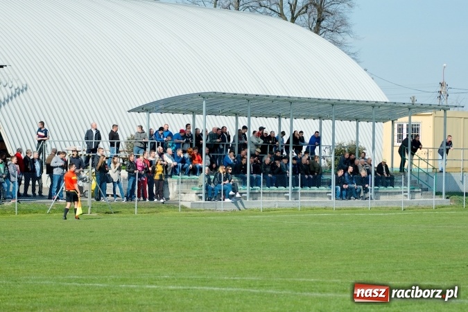 Zdjęcie w galerii na portalu naszraciborz.pl: A klasa: Chałupki grały, Gorzyce strzelały wiadomości z regionu