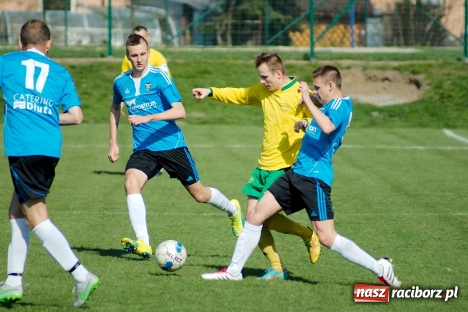 Zdjęcie w galerii na portalu naszraciborz.pl: A klasa: Chałupki grały, Gorzyce strzelały wiadomości z regionu