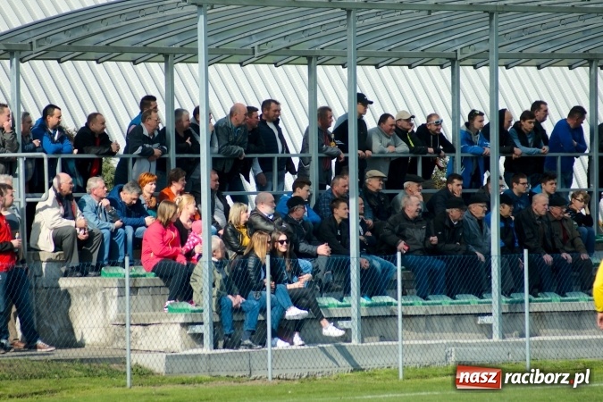 Zdjęcie w galerii na portalu naszraciborz.pl: A klasa: Chałupki grały, Gorzyce strzelały wiadomości z regionu