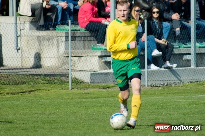 Zdjęcie w galerii na portalu naszraciborz.pl: A klasa: Chałupki grały, Gorzyce strzelały wiadomości z regionu