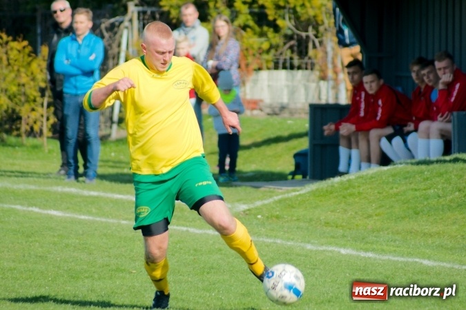 Zdjęcie w galerii na portalu naszraciborz.pl: A klasa: Chałupki grały, Gorzyce strzelały wiadomości z regionu