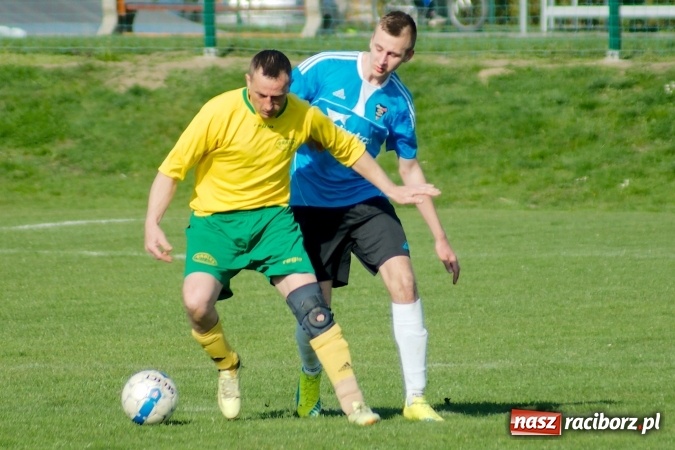 Zdjęcie w galerii na portalu naszraciborz.pl: A klasa: Chałupki grały, Gorzyce strzelały wiadomości z regionu
