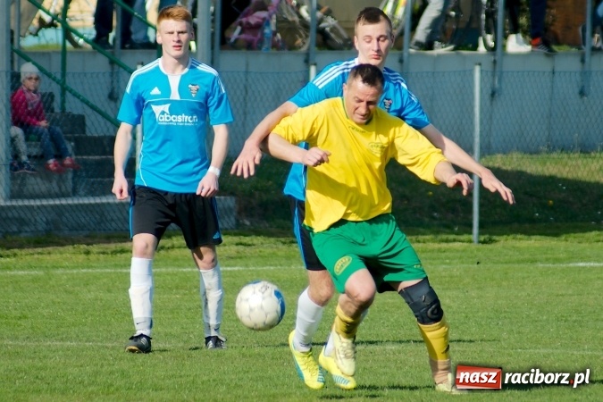 Zdjęcie w galerii na portalu naszraciborz.pl: A klasa: Chałupki grały, Gorzyce strzelały wiadomości z regionu