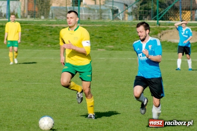 Zdjęcie w galerii na portalu naszraciborz.pl: A klasa: Chałupki grały, Gorzyce strzelały wiadomości z regionu