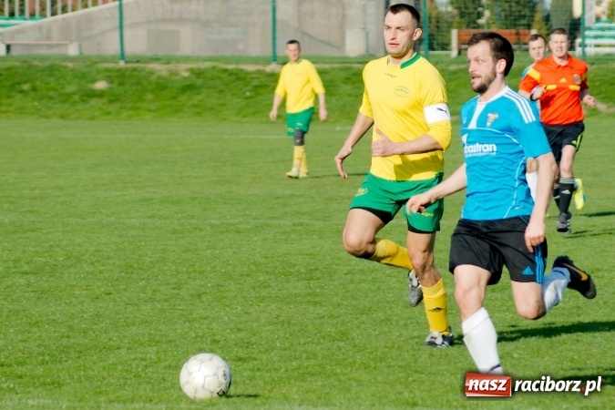 Zdjęcie w galerii na portalu naszraciborz.pl: A klasa: Chałupki grały, Gorzyce strzelały wiadomości z regionu