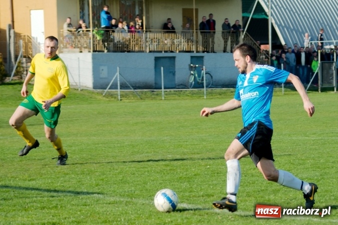 Zdjęcie w galerii na portalu naszraciborz.pl: A klasa: Chałupki grały, Gorzyce strzelały wiadomości z regionu