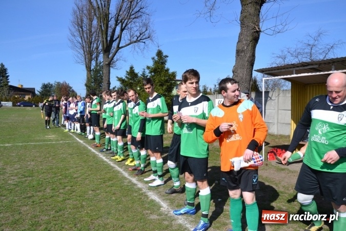 Zdjęcie w galerii na portalu naszraciborz.pl: Beniaminek z Jankowic rewanżuje się za inaugurację! wiadomości z regionu