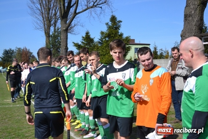 Zdjęcie w galerii na portalu naszraciborz.pl: Beniaminek z Jankowic rewanżuje się za inaugurację! wiadomości z regionu