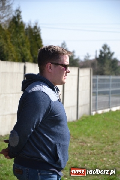 Zdjęcie w galerii na portalu naszraciborz.pl: Beniaminek z Jankowic rewanżuje się za inaugurację! wiadomości z regionu