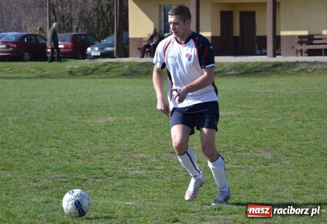 Zdjęcie w galerii na portalu naszraciborz.pl: Beniaminek z Jankowic rewanżuje się za inaugurację! wiadomości z regionu
