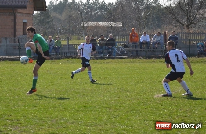 Zdjęcie w galerii na portalu naszraciborz.pl: Beniaminek z Jankowic rewanżuje się za inaugurację! wiadomości z regionu