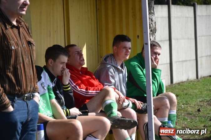 Zdjęcie w galerii na portalu naszraciborz.pl: Beniaminek z Jankowic rewanżuje się za inaugurację! wiadomości z regionu