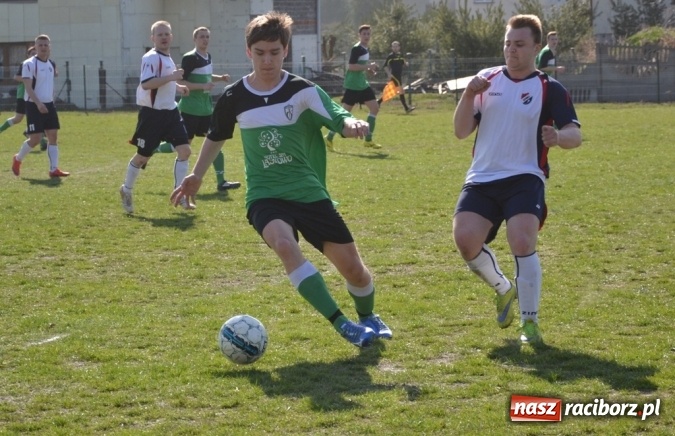Zdjęcie w galerii na portalu naszraciborz.pl: Beniaminek z Jankowic rewanżuje się za inaugurację! wiadomości z regionu