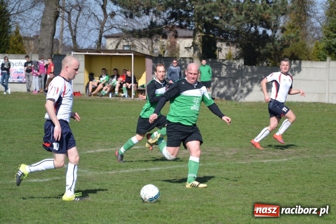 Zdjęcie w galerii na portalu naszraciborz.pl: Beniaminek z Jankowic rewanżuje się za inaugurację! wiadomości z regionu
