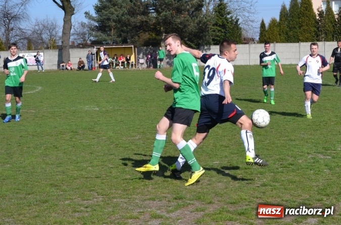 Zdjęcie w galerii na portalu naszraciborz.pl: Beniaminek z Jankowic rewanżuje się za inaugurację! wiadomości z regionu