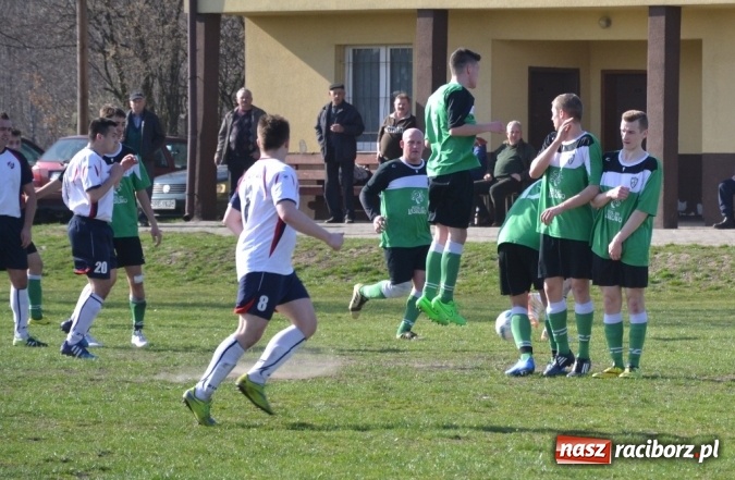 Zdjęcie w galerii na portalu naszraciborz.pl: Beniaminek z Jankowic rewanżuje się za inaugurację! wiadomości z regionu