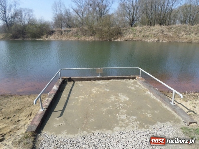 Zdjęcie w galerii na portalu naszraciborz.pl: Wędkarze z koła 46 przygotowali łowisko Łęg do sezonu wiadomości z regionu