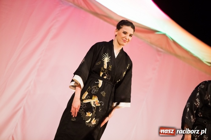 Zdjęcie w galerii na portalu naszraciborz.pl: Tatsu Taro - syn smoka w Raciborskim Centrum Kultury wiadomości z regionu