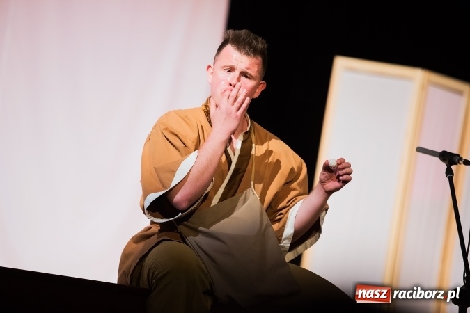 Zdjęcie w galerii na portalu naszraciborz.pl: Tatsu Taro - syn smoka w Raciborskim Centrum Kultury wiadomości z regionu