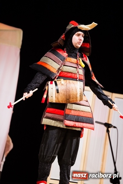 Zdjęcie w galerii na portalu naszraciborz.pl: Tatsu Taro - syn smoka w Raciborskim Centrum Kultury wiadomości z regionu