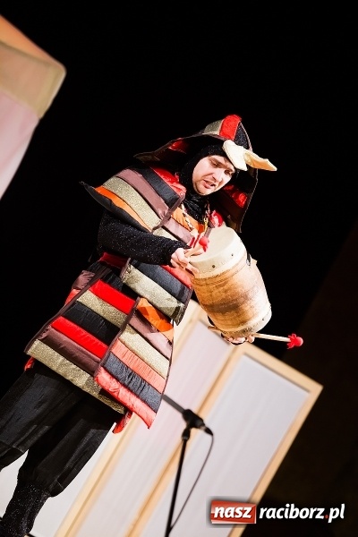 Zdjęcie w galerii na portalu naszraciborz.pl: Tatsu Taro - syn smoka w Raciborskim Centrum Kultury wiadomości z regionu