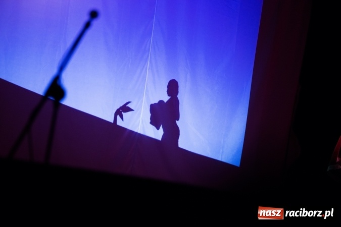 Zdjęcie w galerii na portalu naszraciborz.pl: Tatsu Taro - syn smoka w Raciborskim Centrum Kultury wiadomości z regionu