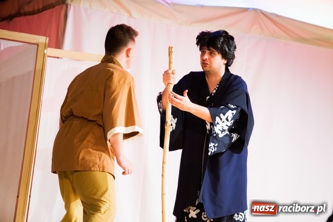 Zdjęcie w galerii na portalu naszraciborz.pl: Tatsu Taro - syn smoka w Raciborskim Centrum Kultury wiadomości z regionu