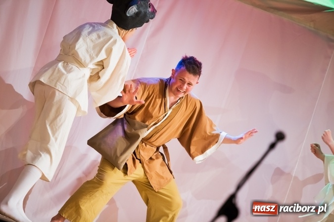 Zdjęcie w galerii na portalu naszraciborz.pl: Tatsu Taro - syn smoka w Raciborskim Centrum Kultury wiadomości z regionu