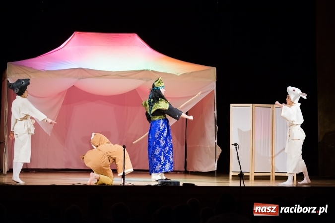 Zdjęcie w galerii na portalu naszraciborz.pl: Tatsu Taro - syn smoka w Raciborskim Centrum Kultury wiadomości z regionu