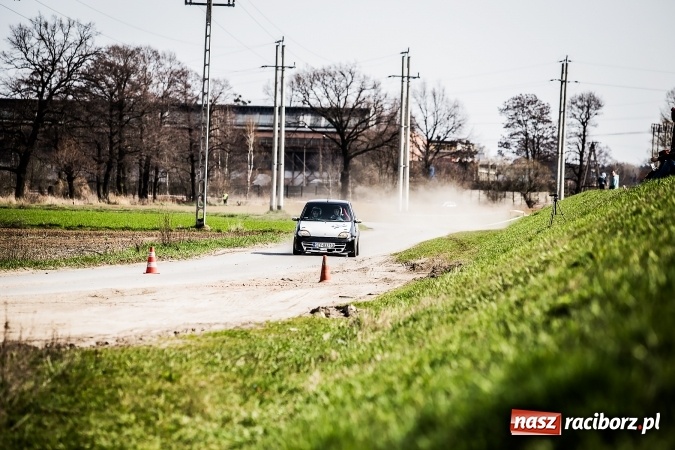 Zdjęcie w galerii na portalu naszraciborz.pl: Amatorski Rajd Samochodowy w Kuźni Raciborskiej już za nami wiadomości z regionu