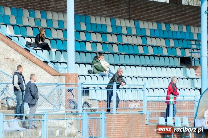 Zdjęcie w galerii na portalu naszraciborz.pl: Juniorzy Unii zgasili pszczyńską Iskrę wiadomości z regionu