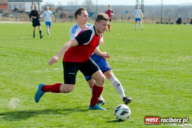Zdjęcie w galerii na portalu naszraciborz.pl: Błażej Dzierżawa uratował remis dla Brzezia. Rachunki pozostały niewyrównane wiadomości z regionu