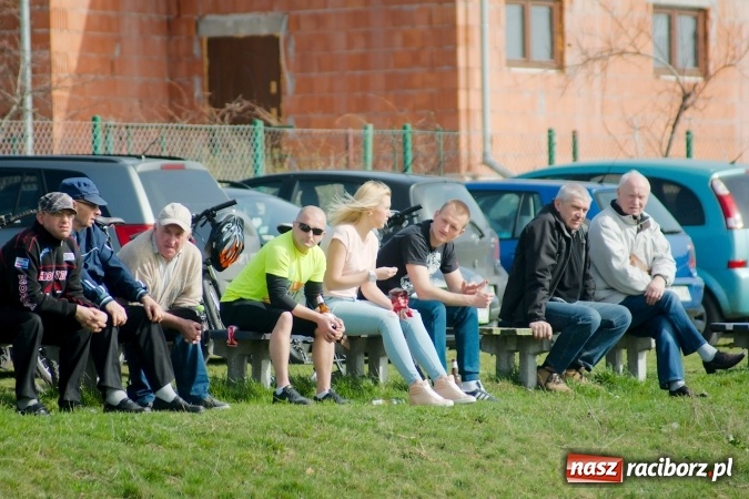 Zdjęcie w galerii na portalu naszraciborz.pl: Błażej Dzierżawa uratował remis dla Brzezia. Rachunki pozostały niewyrównane wiadomości z regionu