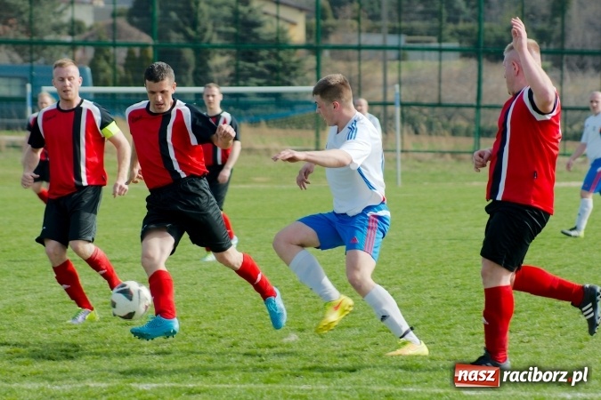 Zdjęcie w galerii na portalu naszraciborz.pl: Błażej Dzierżawa uratował remis dla Brzezia. Rachunki pozostały niewyrównane wiadomości z regionu