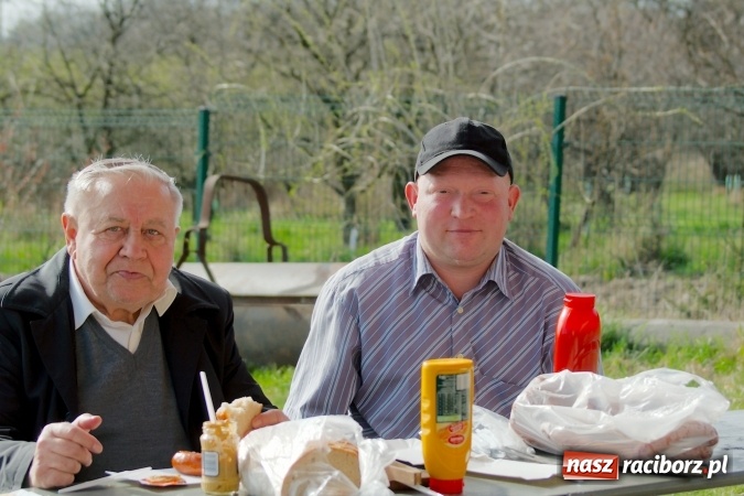 Zdjęcie w galerii na portalu naszraciborz.pl: Błażej Dzierżawa uratował remis dla Brzezia. Rachunki pozostały niewyrównane wiadomości z regionu