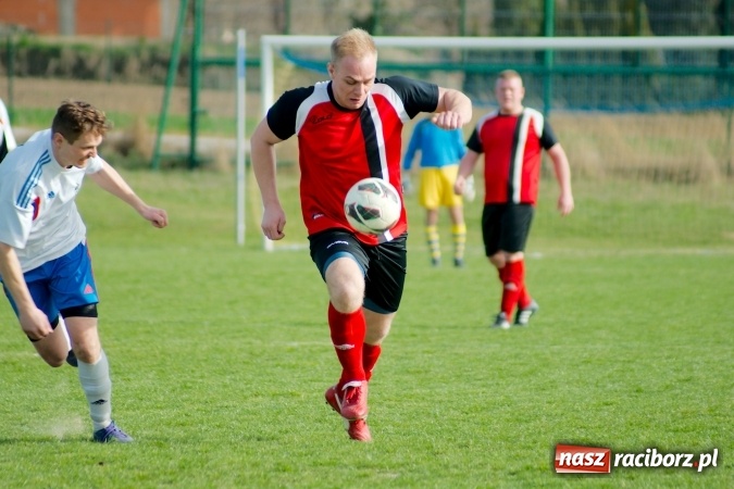Zdjęcie w galerii na portalu naszraciborz.pl: Błażej Dzierżawa uratował remis dla Brzezia. Rachunki pozostały niewyrównane wiadomości z regionu