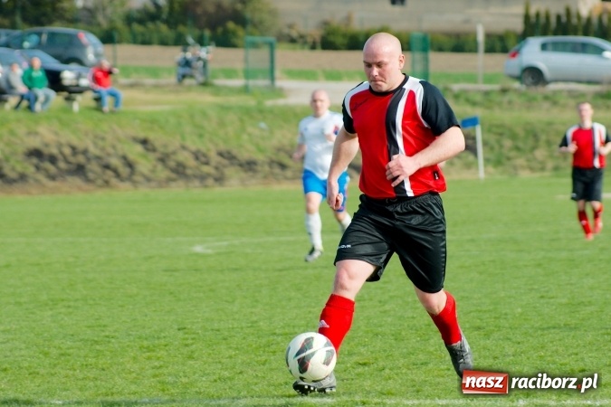 Zdjęcie w galerii na portalu naszraciborz.pl: Błażej Dzierżawa uratował remis dla Brzezia. Rachunki pozostały niewyrównane wiadomości z regionu