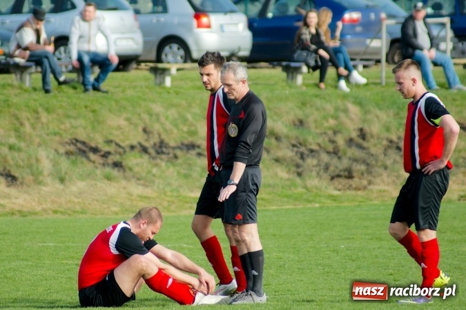 Zdjęcie w galerii na portalu naszraciborz.pl: Błażej Dzierżawa uratował remis dla Brzezia. Rachunki pozostały niewyrównane wiadomości z regionu