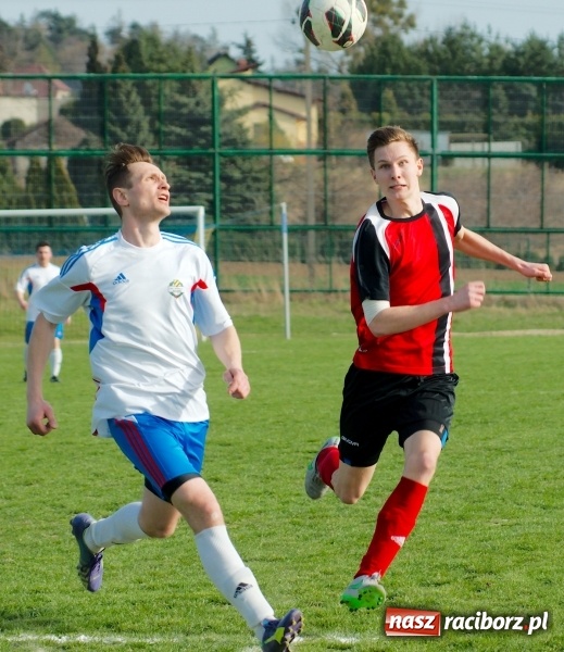 Zdjęcie w galerii na portalu naszraciborz.pl: Błażej Dzierżawa uratował remis dla Brzezia. Rachunki pozostały niewyrównane wiadomości z regionu