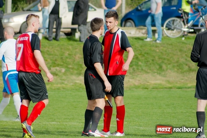 Zdjęcie w galerii na portalu naszraciborz.pl: Błażej Dzierżawa uratował remis dla Brzezia. Rachunki pozostały niewyrównane wiadomości z regionu
