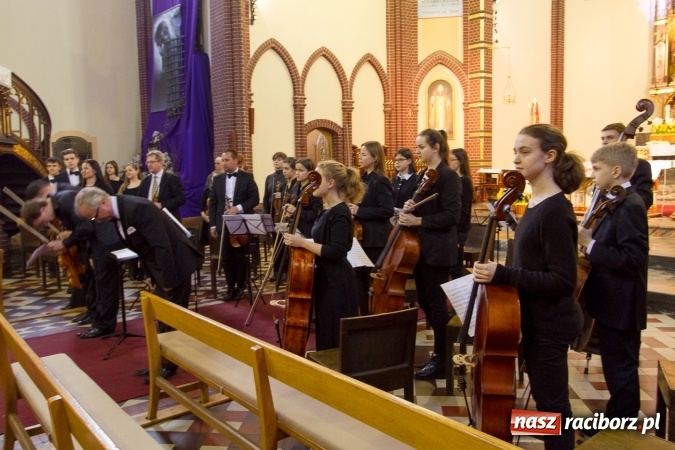 Zdjęcie w galerii na portalu naszraciborz.pl: Koncert Wielkanocny w kościele św. Mikołaja wiadomości z regionu