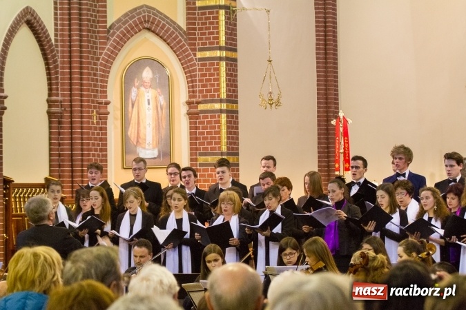 Zdjęcie w galerii na portalu naszraciborz.pl: Koncert Wielkanocny w kościele św. Mikołaja wiadomości z regionu