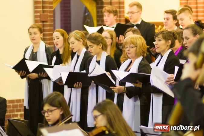 Zdjęcie w galerii na portalu naszraciborz.pl: Koncert Wielkanocny w kościele św. Mikołaja wiadomości z regionu