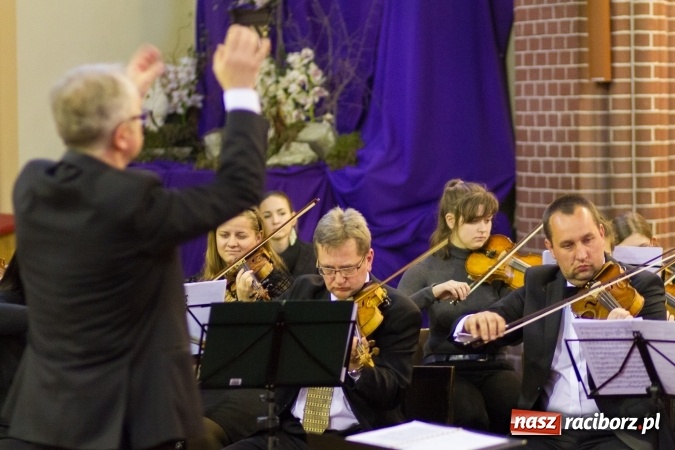 Zdjęcie w galerii na portalu naszraciborz.pl: Koncert Wielkanocny w kościele św. Mikołaja wiadomości z regionu