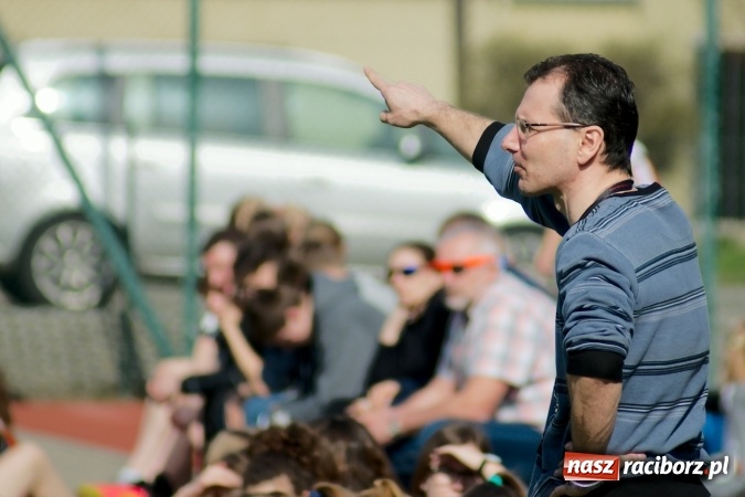 Zdjęcie w galerii na portalu naszraciborz.pl: Kolejna odsłona Coca-Cola Cup przy Kasprowicza. Grały dziewczyny z gimnazjum. Zespół szkół z Pietrowic Wielkich najlepszy wiadomości z regionu