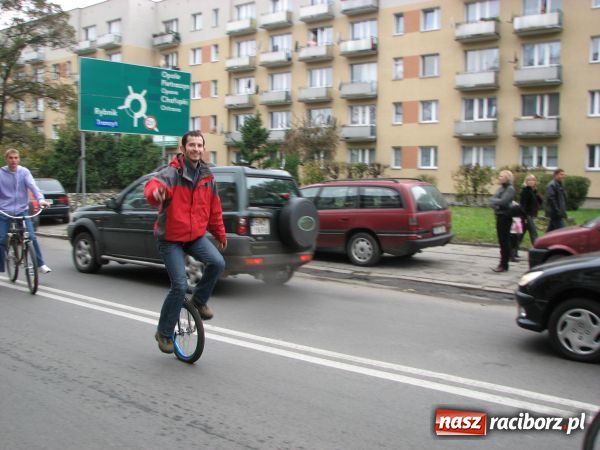 Zdjęcie w galerii na portalu naszraciborz.pl: Nie ma ścieżek, więc dalej PROTESTUJĄ wiadomości z regionu