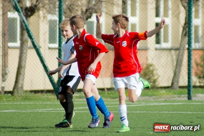 Zdjęcie w galerii na portalu naszraciborz.pl: Ogrom goli w starciu orlików Unii i Borucina. Dziesięć trafień Dawida Kabata wiadomości z regionu