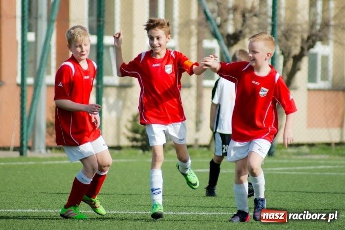 Zdjęcie w galerii na portalu naszraciborz.pl: Ogrom goli w starciu orlików Unii i Borucina. Dziesięć trafień Dawida Kabata wiadomości z regionu